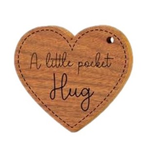 Porte-clés en bois naturel en forme de cœur, couleur bois, avec gravure laser personnalisée DIY, vente en gros - Product Image 1