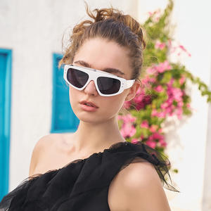 Gafas de sol unisex ZS-98068 estilo ojo de gato, UV400, montura de PC, lentes negras, protección solar a la moda para conducir al aire libre y fiestas. - Product Image 3