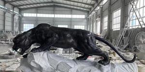 Ferocious bronzo pantera statua artigianale gatto selvatico scultura per il paesaggio all'aperto e spazi commerciali pantera nera - Product Image 5