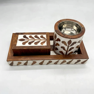 Ensemble brûleur d'encens en bois de santal fait main au design unique avec insert métallique et boîte de rangement, utilisation aromatique toute saison - Product Image 1