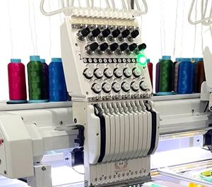 Machine à tricoter électronique industrielle à 2 têtes, 12/15 aiguilles, pour non-tissés, fibres, dentelle et chenille, prix abordable - Product Image 3