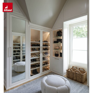 Armoire murale longue inclinée avec porte miroir style shaker, peinture blanche unique, éclairage LED et tiroir à bijoux en velours - Product Image 4