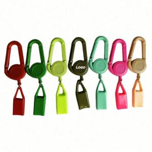 Porte-badge rétractable personnalisé pour l'extérieur avec clip métallique - Cadeau promotionnel coloré pour la randonnée et le travail - Product Image 1