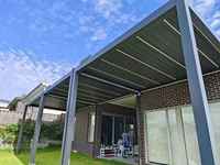 Pérgola Motorizada de Aluminio de Alta Calidad con Techo Retráctil de Láminas, Gazebo Impermeable para Exteriores con Luz LED y Pantalla Lateral