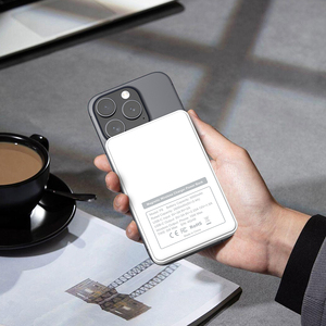 Cargador inalámbrico Qi magnético de carga rápida portátil de seguridad de calidad para Android <span class=keywords><strong>iphone</strong></span> - Product Image 2
