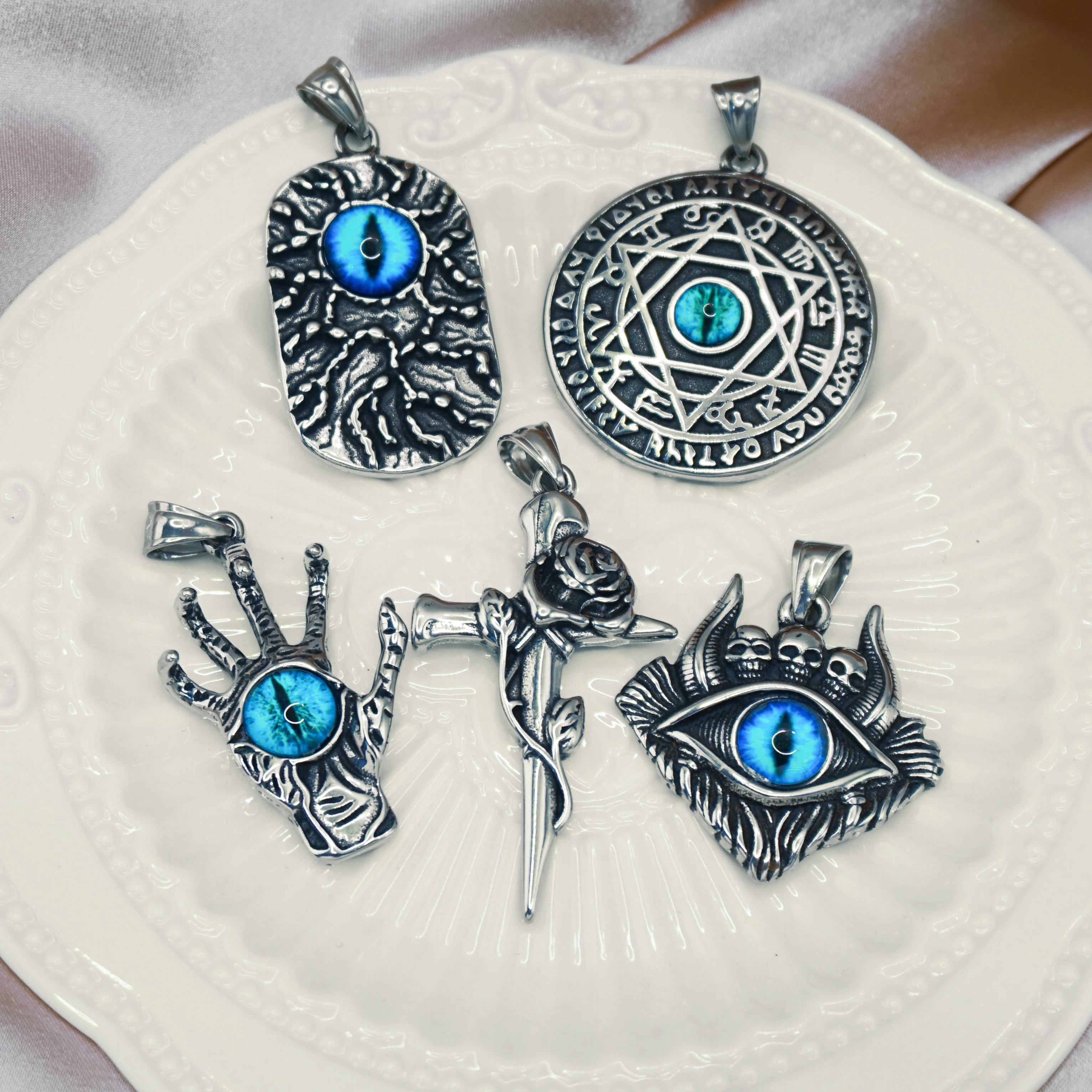 Men's Stainless Steel Vintage Demon Eye Skull Pendant