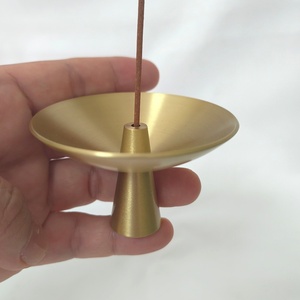 Quemador de Incienso Minimalista de Aluminio para Aromas de Bergamota y Jazmín, Decoración para el Hogar - Product Image 3