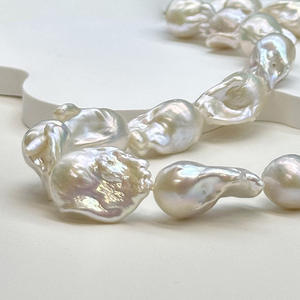 สร้อยคอประดับลูกปัดสไตล์ฝรั่งเศสย้อนยุคยี่ห้อเวนชี่พร้อมไข่มุกบาร็อคขนาดใหญ่ ดีไซน์เรียบง่ายและทันสมัย - Product Image 3