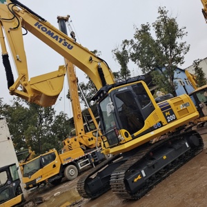 Komatsu รถตักตีนตะขาบ PC200-8ไฮดรอลิกมือสองสภาพดีประกอบด้วยปั๊มเครื่องยนต์ที่จำเป็นตลับลูกปืน PLC กระปุกเกียร์ - Product Image 1
