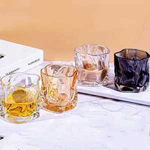 Benutzer definiertes Logo 180ml 6 Unzen gestreiftes undurchsichtiges geräuchertes graues Whisky glas quadrat