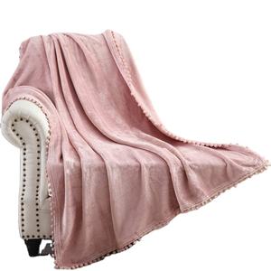 Luxe Throw Blanket Pom Pom flanelle Fleece Soft Fuzzy One-Ply Knitted pour la maison et le pique-nique pour le lit - Product Image 1