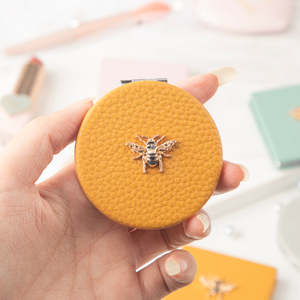 BLitchi Grain PU Leather <b>Compact</b> <b>Mirror</b> 3D Metal Bee Decor Iron Frame Dual Sided HD Glass Pocket Makeup <b>Mirror</b> Wholesale Custom - Product Image 2
