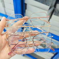 Déstockage : Montures Optiques Mixtes Métalliques & Montures de Lunettes Tendance, Durables, Légères, Élégantes et Idéales pour le Quotidien