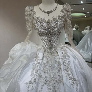 Robe de mariée sirène/trompette moderne DW0177, longueur ras du sol, traîne courte, dos nu, appliques perlées, manches classiques, couleur bonbon - Product Image 1