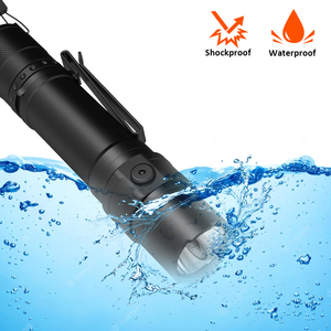 Camping Lanterna Recarregável Quatro Led Ajuste De Luz Multi-função Tocha Ferramenta Luz Outdoor SOS Luz Forte Flash - Product Image 4