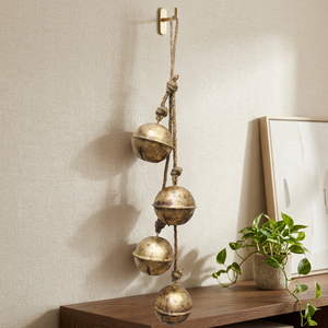 Carillon à vent Ghungroo Bell Straight de 28 pouces avec clochettes de 4 pouces, en laiton Jaut plaqué or et peint, Art populaire, Décoration d'intérieur - Product Image 2