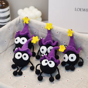Llavero de <span class=keywords><strong>Ganchillo</strong></span> Amigurumi de Carbón, Colgante Tejido a Mano de Algodón PP, Adorno para Bolsos, Regalo para Llaves de Coche y Accesorios - Product Image 4