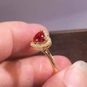 Anillo de Rubí en Forma de Corazón T0491 con Engaste Pavé, Gema Natural, Anillos de Compromiso de Moda para Mujer - Product Image 5