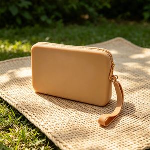 Silicone <b>Wallet</b> Custom Logo Unisex Fashion Waterproof Portable <b>Long</b> Travel Zipper Makeup Bag - Product Image 5