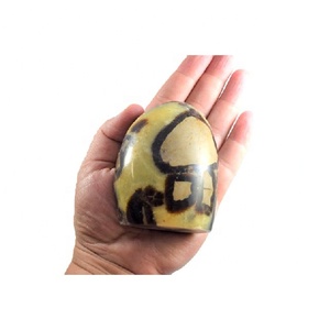 Figurine Septarienne Naturelle Décorative de Forme Libre d'Inde, Idéale pour les Pratiques Feng Shui et Ajout d'Élégance Terreuse à Votre Espace - Product Image 4