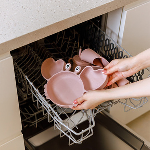 Juego de vajilla de silicona de grado alimenticio sin BPA para bebés, plato con ventosa, tazón, babero, taza, cuchara, tenedor para niños pequeños - Product Image 4