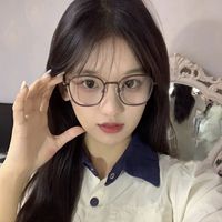 Nouvelle Arrivée 2026 – Lunettes Anti-Lumière Bleue TR90 Unisexe Tendance Coréenne pour Visages en Forme de Diamant – Vente en Gros