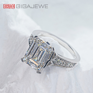 แหวนหมั้นเพชรทรงเหลี่ยมมรกต 3 กะรัต ผลิตในห้องปฏิบัติการ GIGAJEWE |   สี DEF |   แหวน<span class=keywords><strong>ทอง</strong></span>คำแท้รับรองโดย IGI - Product Image 6