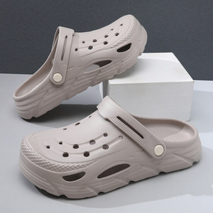 รองเท้าแตะผู้ชาย Guru รุ่น Clogs พื้นหนา EVA เพิ่มความสูง ระบายอากาศได้ดี ป้องกันกลิ่นอับ เหมาะสำหรับฤดูร้อนและชายหาด - Product Image 1