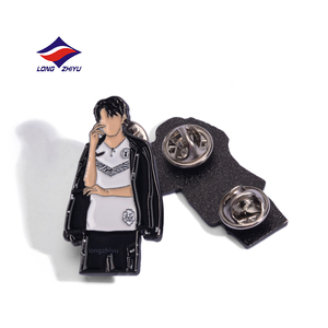 Badges souvenirs <span class=keywords><strong>en</strong></span> alliage <span class=keywords><strong>de</strong></span> zinc émaillé doux, personnalisés, 20 ans d'expérience, Longzhiyu, plaqué nickel noir, emblèmes musicaux à vendre - Product Image 3