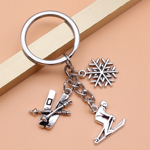 Llavero <span class=keywords><strong>de</strong></span> esquí Esquiador Deportes <span class=keywords><strong>de</strong></span> invierno Competición Llavero Esquiador Llaveros Coche Colgante Regalo Snowboarder Esquí Recuerdo - Product Image 4