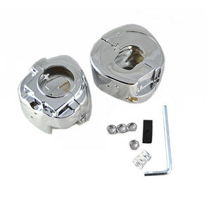 Copertura dell'alloggiamento dell'interruttore del manubrio cromato nero del motociclo per <span class=keywords><strong>Harley</strong></span> <span class=keywords><strong>Davidson</strong></span> Dyna Sportsters Softail <span class=keywords><strong>V</strong></span> <span class=keywords><strong>Rod</strong></span> Touring 1996-2006 - Product Image 1