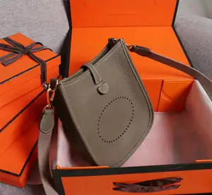 2023高品质品牌包设计师手袋工厂价格5A女士著名钱包镜子质量