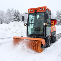 Balayeuse à neige 4x4 commerciale avec cabine fermée et brosse électrique pour terrains de sport