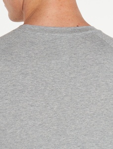Camiseta Básica para Hombre 2026, Corte Ajustado con Hombros Caídos, 100% Algodón, Logotipo Estampado, Estilo Casual Urbano, Dobladillo Curvo, Tejido de Punto, Camiseta Básica para Hombre - Product Image 4