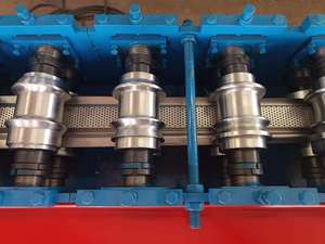 מכונת ייצור תריסים אוטומטית לחלוטין במהירות גבוהה עם בקרת PLC, מכונת עיצוב פרופילי תריסים גליליים - Product Image 5