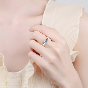 Bague Moissanite d'oeuf de <span class=keywords><strong>pigeon</strong></span> américain europé<span class=keywords><strong>en</strong></span> simple pour femme Bague de fiançailles <span class=keywords><strong>en</strong></span> argent sterling 925 plaqué or Cadeau de Noël - Product Image 4