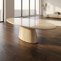 Table à manger ovale de style français antique en bois de teinte crème, finition marbre, sensation haut de gamme, résistante à l'eau - Restaurant