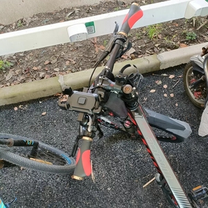 <span class=keywords><strong>2025</strong></span> nóng bán Ergonomic tay lái Grips cho xe đạp leo núi thoải mái và không trượt cao su phụ kiện - Product Image 5