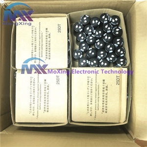 Condensadores Electrolíticos de Aluminio <span class=keywords><strong>Nippon</strong></span> Chemi-con 250V 1000uF 25.4*45 20% ESMQ251VSN102MQ45S - Product Image 1