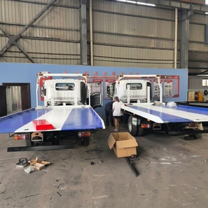 Camion de dépannage à plateau plat diesel Chengli Factory 5 tonnes 1SUZU 4x2, léger, pour le sauvetage routier, Euro 6, <span class=keywords><strong>remorquage</strong></span> de 2 <span class=keywords><strong>voitures</strong></span> - Product Image 2