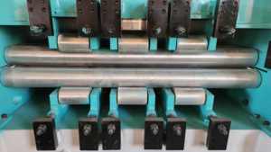 Máy làm phẳng tấm thép bán chạy nhất Trung Quốc, máy làm phẳng tấm kim loại, máy làm phẳng cuộn thép - Product Image 4