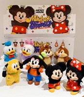 Nouvelle série de figurines Popmart Blind Box Mickey Mouse Family Cute Together, porte-clés, jouets en peluche de dessins animés, boîtes mystères