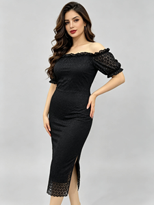 Robe mi-longue moulante en dentelle noire pour femmes, épaules dénudées, manches courtes bouffantes, garniture à volants, coupe ajustée, longueur aux genoux, robe de soirée cocktail - Product Image 2