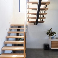 Escalier droit moderne intérieur en acier inoxydable sur mesure CBMmart avec poutre simple en forme de U
