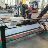 Tour à bois CNC automatique pour la production à haut rendement de pieds de meubles et de colonnes d'escalier