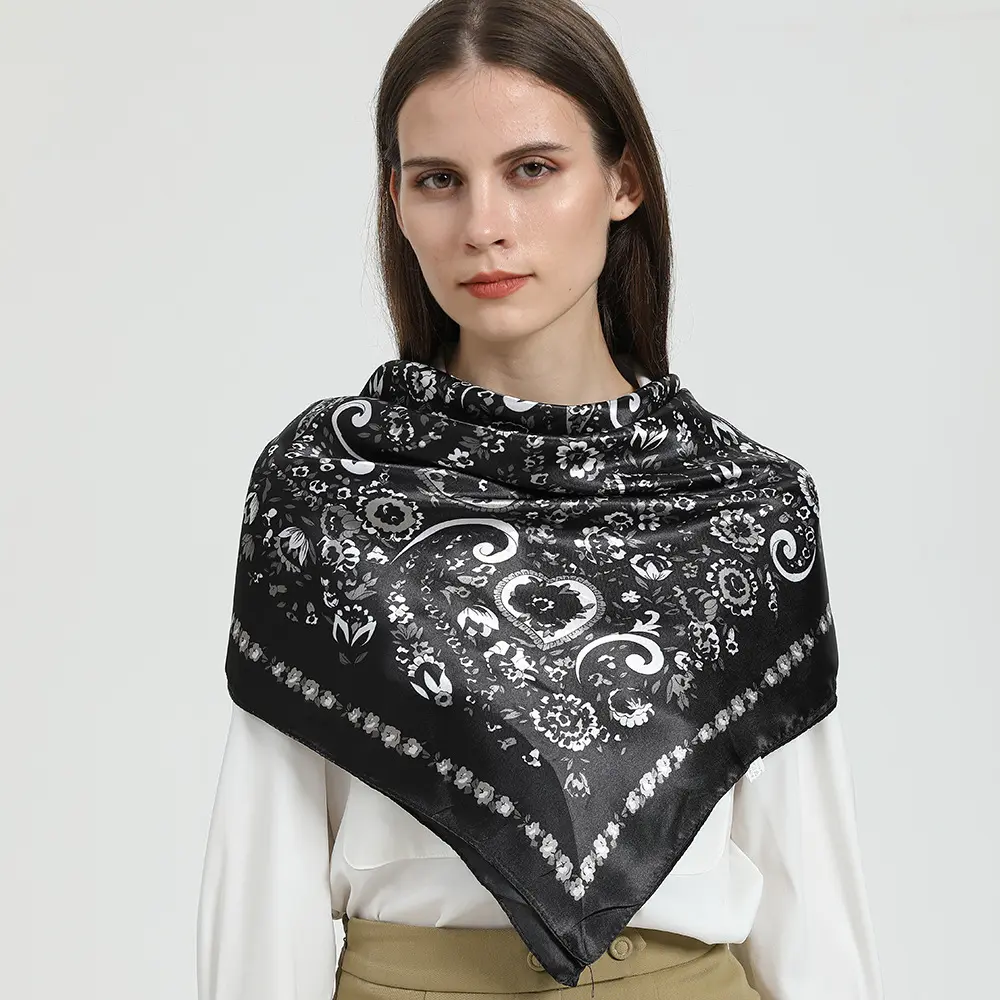 Prezzo all'ingrosso 90*90 cm sciarpa a testa quadrata da donna in seta stampa di lusso in fabbrica sciarpa in poliestere personalizzata