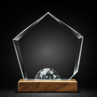 Trophée personnalisé en cristal avec base multiple en bois et plaque en verre gravée pour la reconnaissance d'entreprise et la reconnaissance des employés