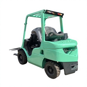 Chariot élévateur diesel 4x4 d'occasion 3 tonnes tout-terrain avec opérateur assis pour manutention de palettes - Product Image 1
