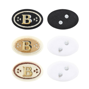 Etiqueta de Cuero PU Resistente con Logotipo Personalizado en Relieve <span class=keywords><strong>para</strong></span> <span class=keywords><strong>Ropa</strong></span> <span class=keywords><strong>y</strong></span> Sombreros - Product Image 3