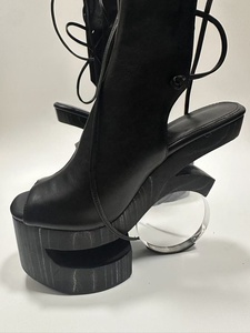 Sandalias de tacón alto y fino para mujer, estilo sexy, negras, con tiras que envuelven la pierna, suela de madera, para espectáculos. - Product Image 3